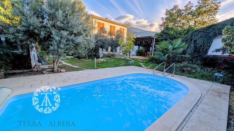 Villa - 170 m² - 4 pièces