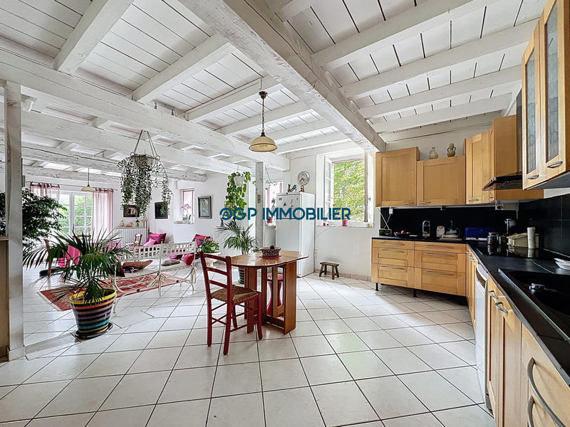 Ferme - 325 m² - 6 pièces