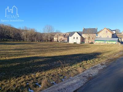 Terrain constructible - 4 600 m²