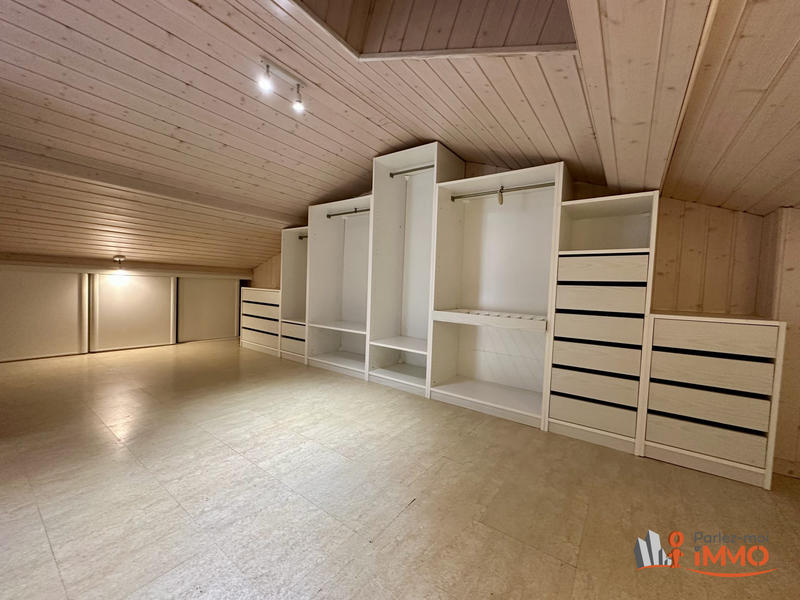 Maison - 180 m² - 6 pièces