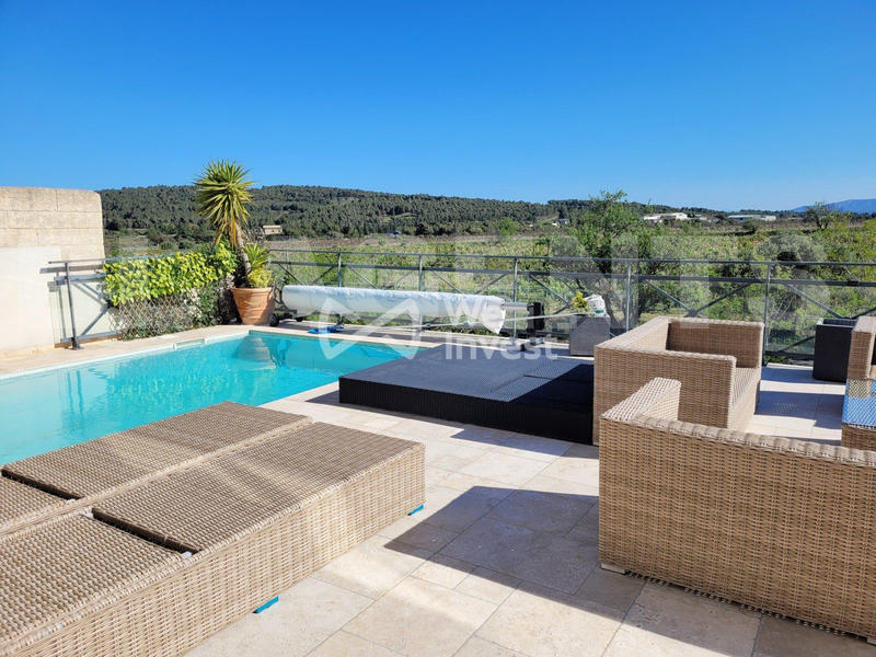 Maison - 170 m² - 5 pièces