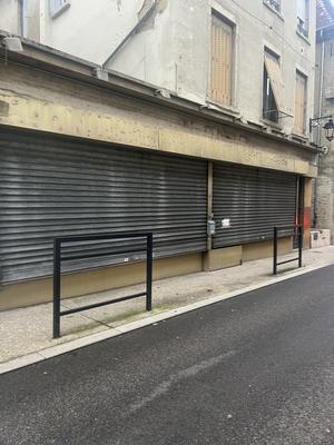 Local commercial - 150 m² - 5 pièces