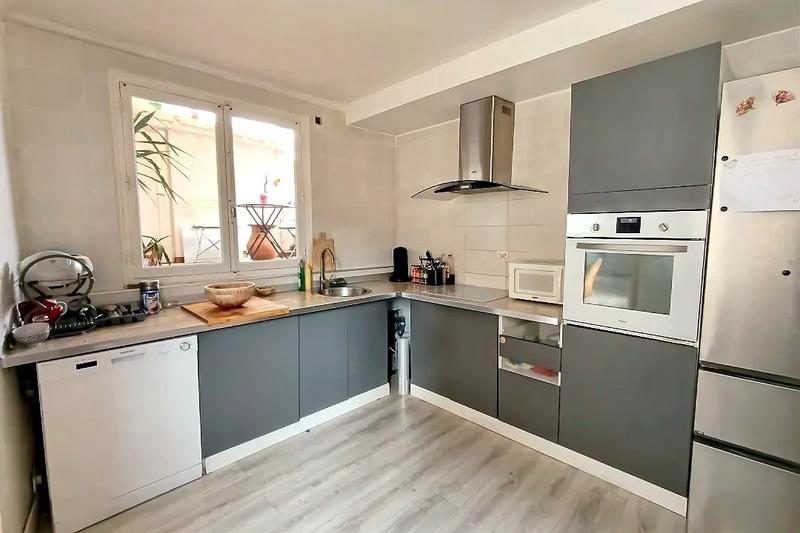 Immeuble - 319 m² - 18 pièces