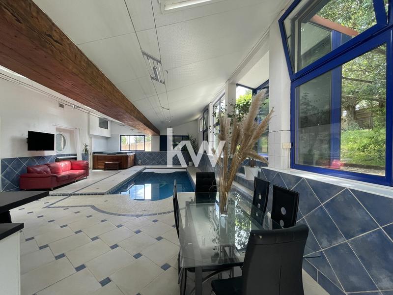 Maison - 177 m² - 7 pièces