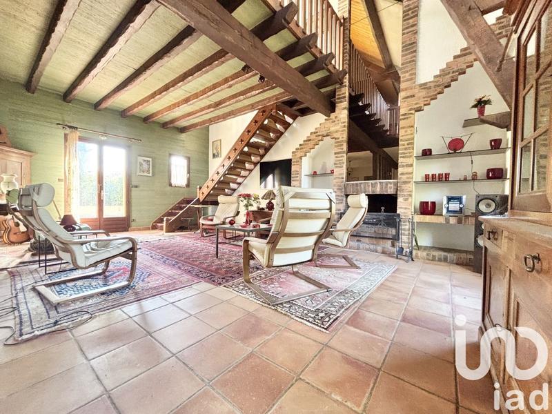 Maison - 215 m² - 8 pièces