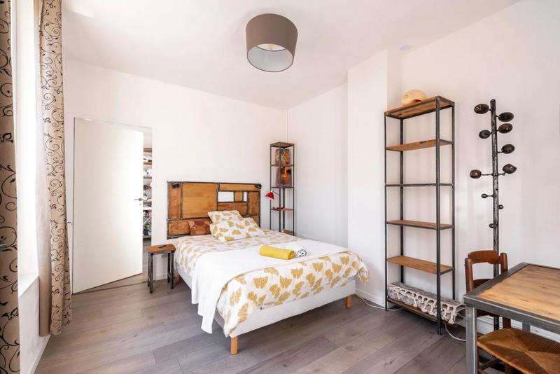 Maison de maîtres - 353 m² - 10 pièces