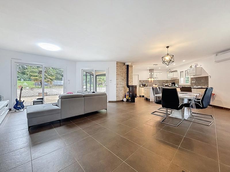 Maison - 110 m² - 4 pièces