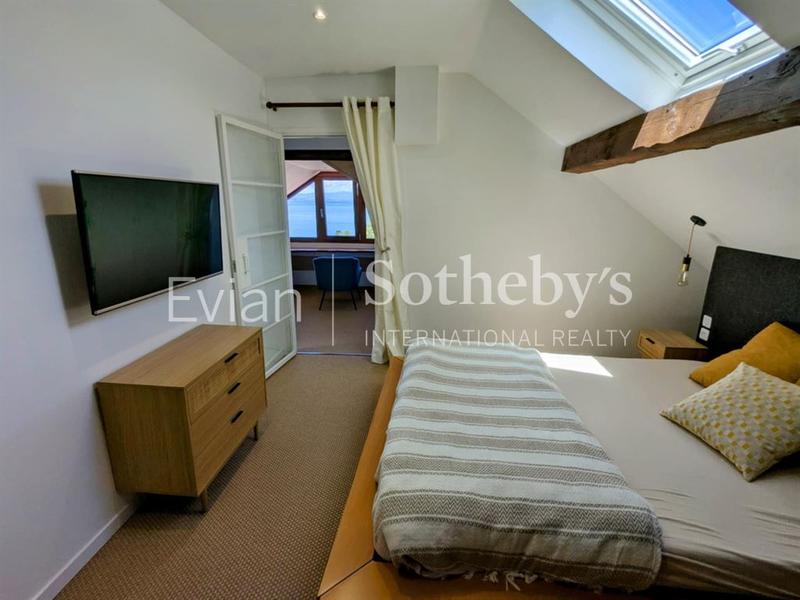 Appartement - 270 m² - 9 pièces