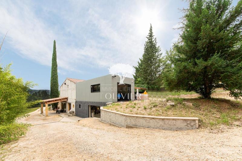 Propriété - 170 m² - 5 pièces