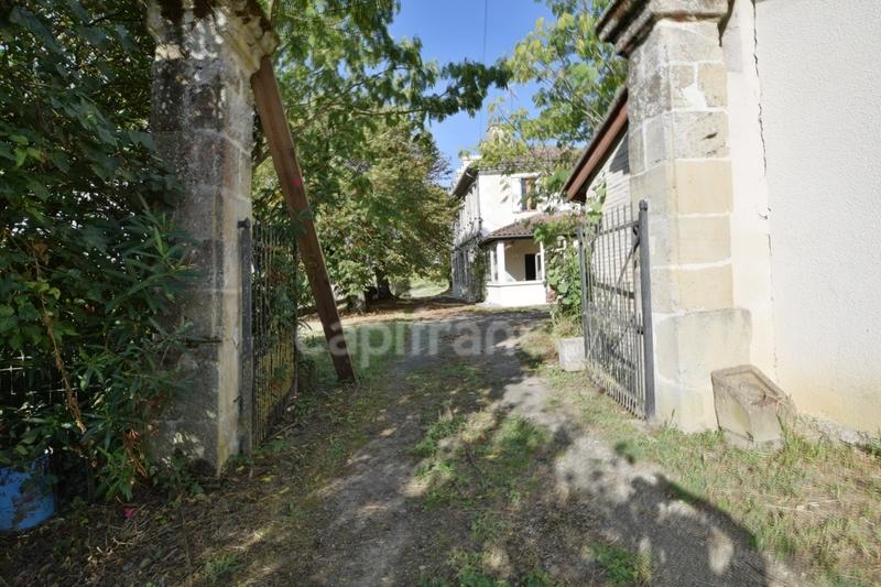 Corps de ferme - 283 m² - 9 pièces