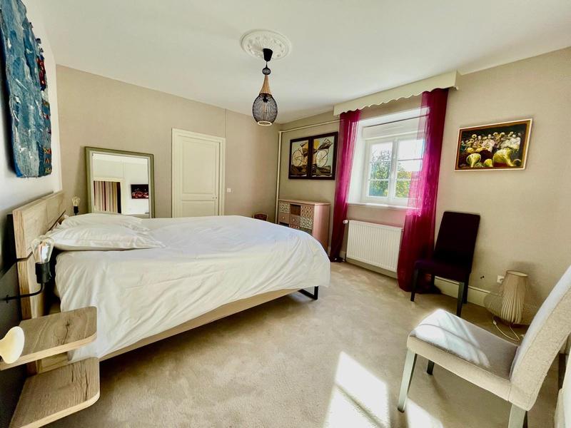 Manoir - 370 m² - 7 pièces