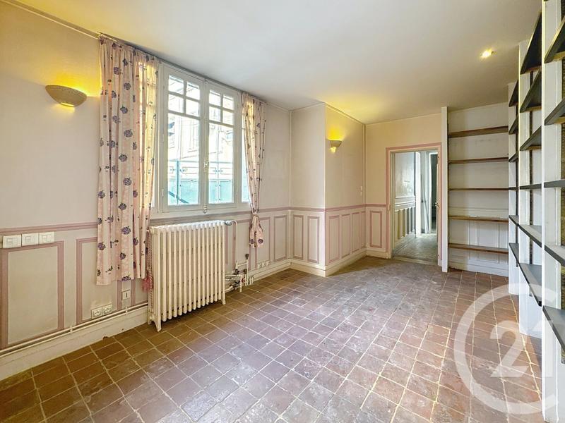 Maison - 194 m² - 11 pièces