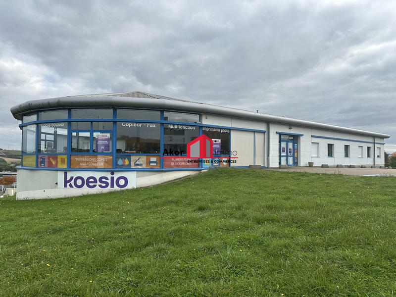 Local commercial - 1 323 m²