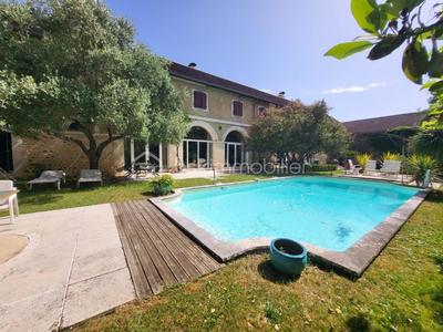 Maison - 400 m² - 10 pièces