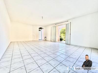 Maison - 94 m² - 4 pièces