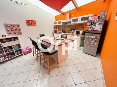 Maison - 90 m² - 3 pièces