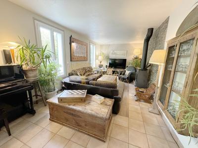 Maison - 209 m² - 8 pièces