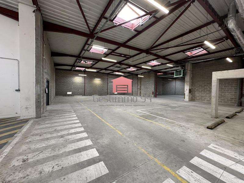 Local d'activités - 1 730 m²