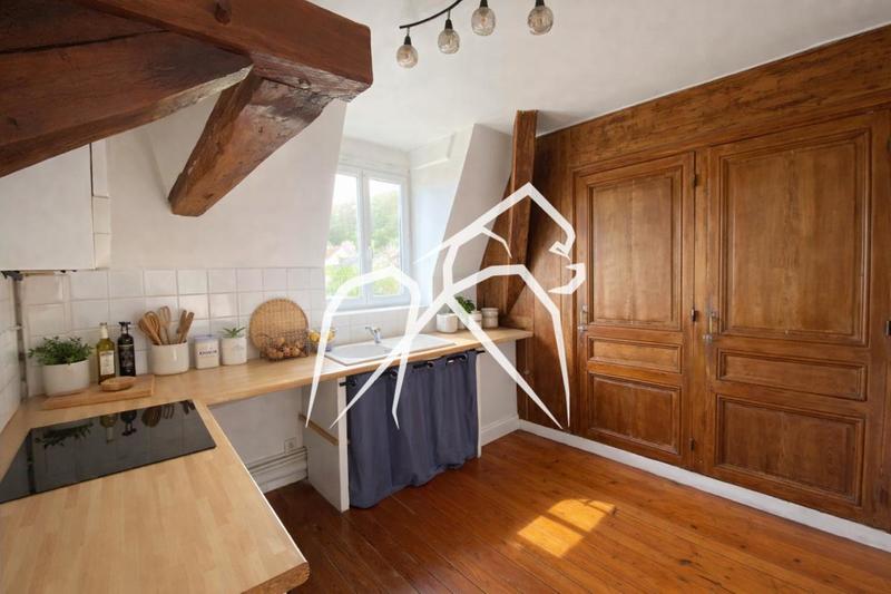 Appartement ancien - 76 m² - 5 pièces