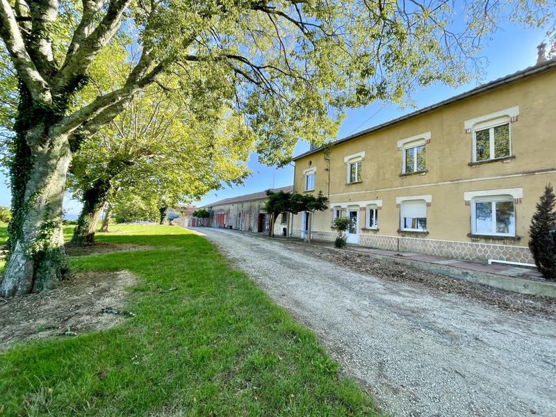 Maison traditionnelle - 200 m² - 8 pièces