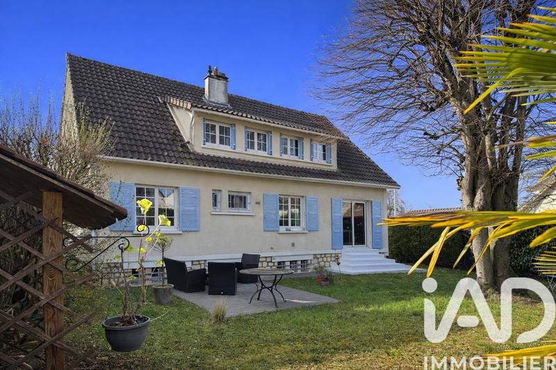 Maison - 175 m² - 8 pièces