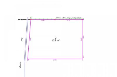 Terrain constructible - 679 m²
