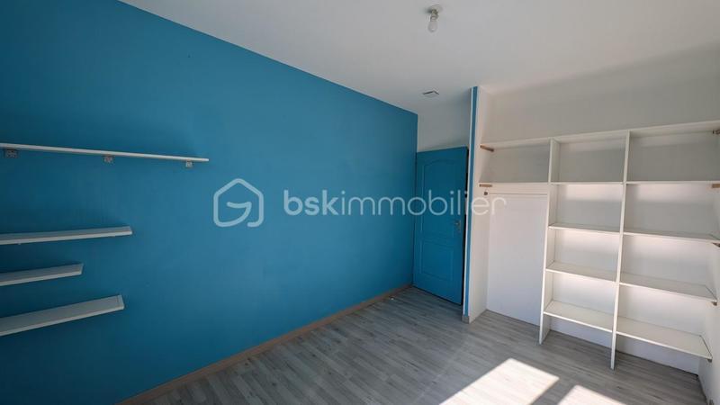 Maison traditionnelle - 176 m² - 8 pièces