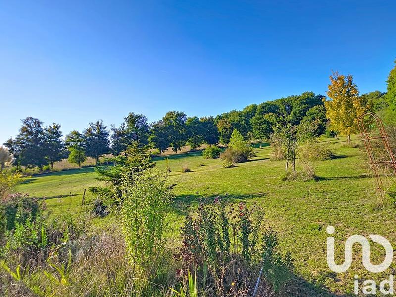 Maison - 232 m² - 8 pièces