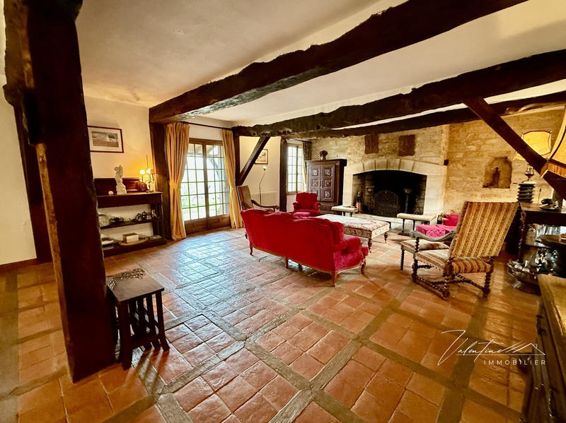 Maison - 322 m² - 7 pièces