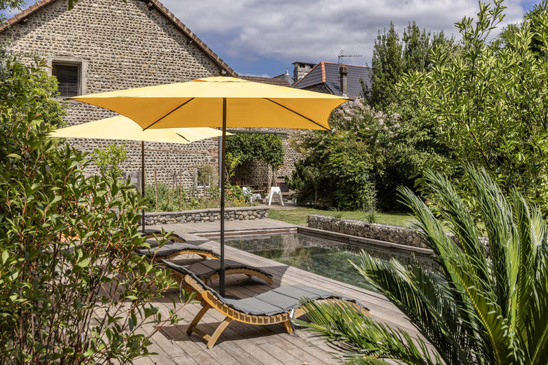 Maison - 300 m² - 11 pièces