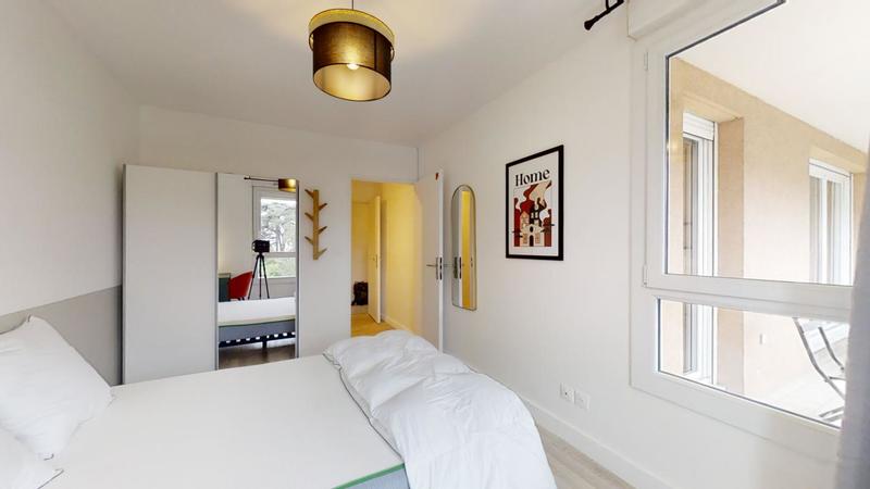 Appartement - 104 m² - 6 pièces