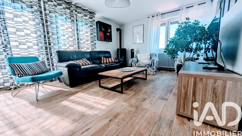 Maison - 199 m² - 7 pièces