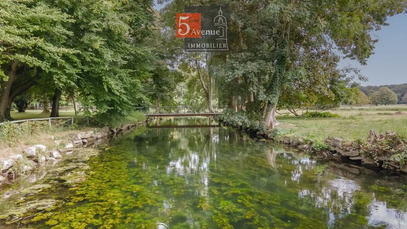 Maison - 430 m² - 11 pièces