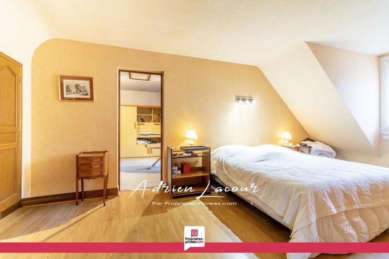 Maison - 188 m² - 10 pièces