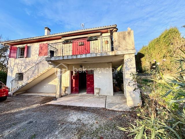 Maison de village - 100 m² - 7 pièces