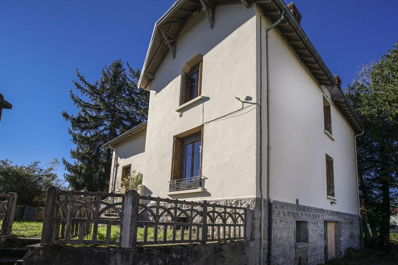 Maison - 190 m² - 8 pièces