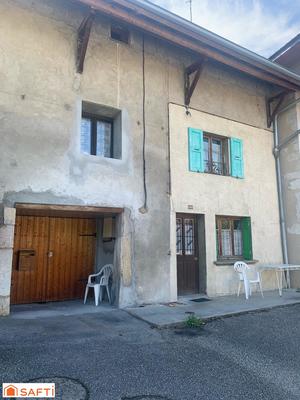 Maison - 135 m² - 9 pièces