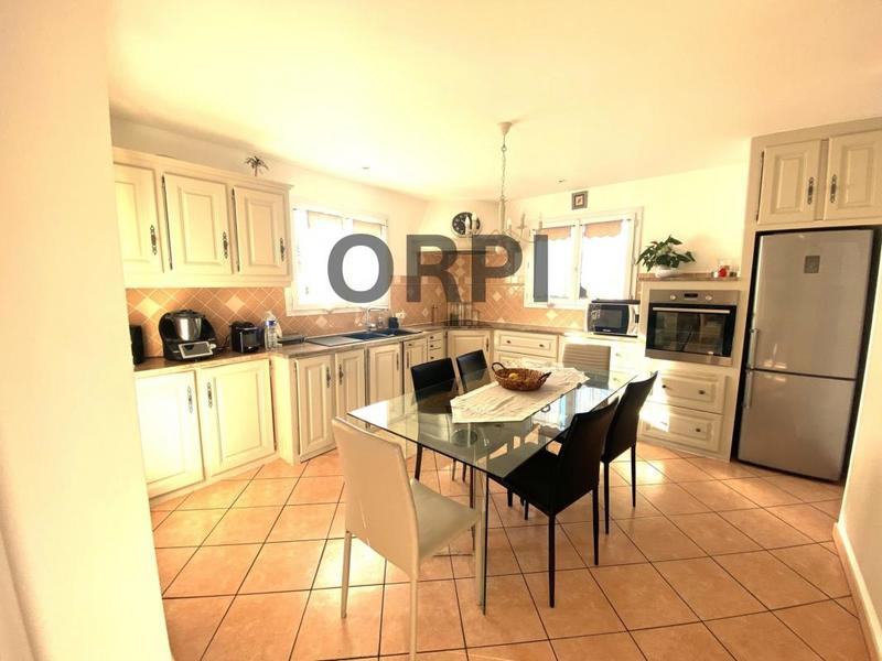 Villa - 212 m² - 8 pièces