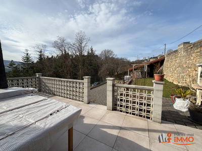 Maison - 96 m² - 6 pièces