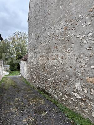 Maison en pierre - 235 m² - 9 pièces