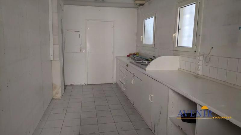 Local commercial - 116 m² - 1 pièce