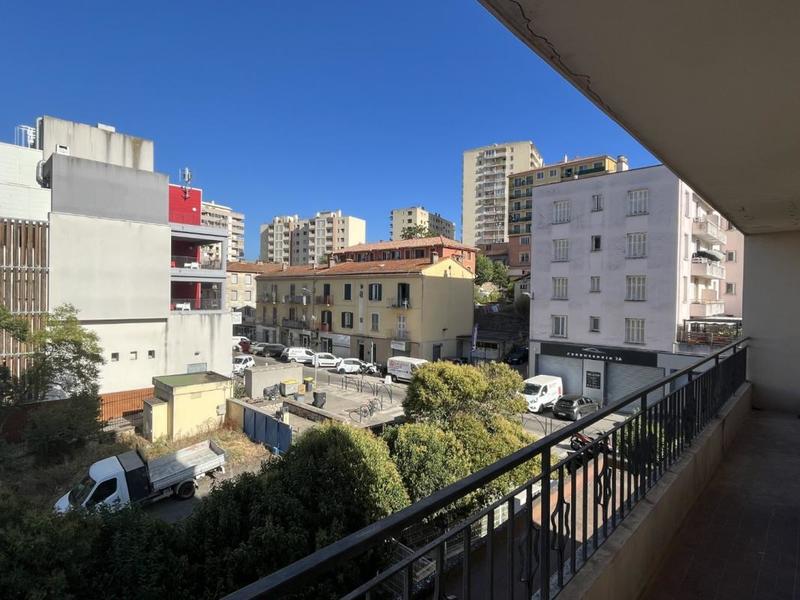 Appartement - 73 m² - 3 pièces