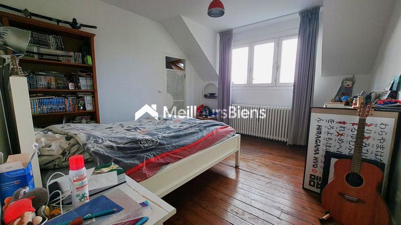 Maison - 320 m² - 10 pièces