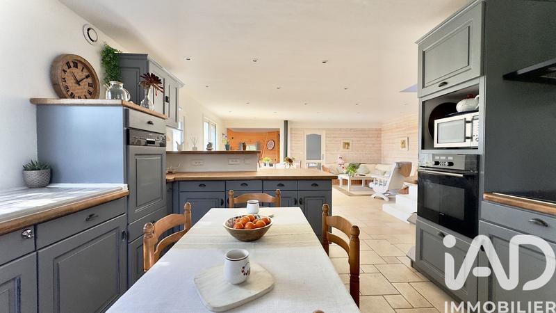 Maison - 170 m² - 9 pièces