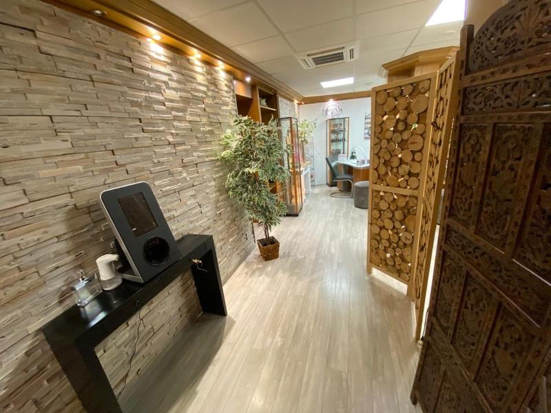 Fonds de commerce - Magasins - 108 m²