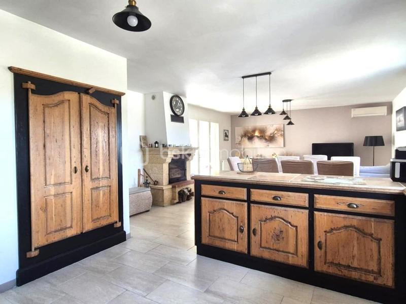 Maison traditionnelle - 190 m² - 9 pièces