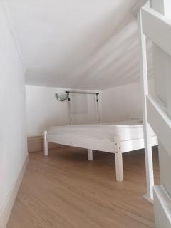 Appartement ancien - 23 m² - 1 pièce