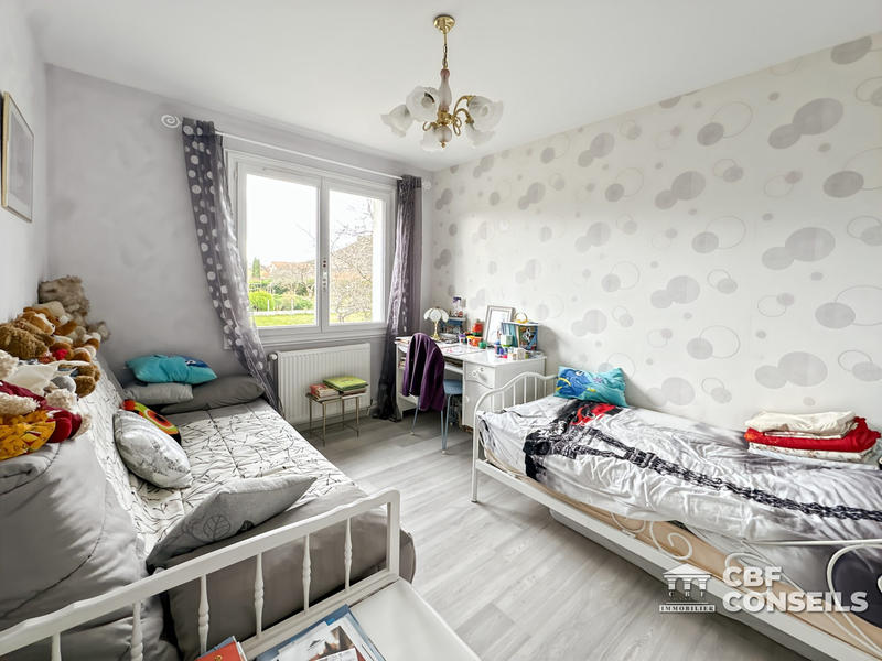 Maison - 200 m² - 6 pièces