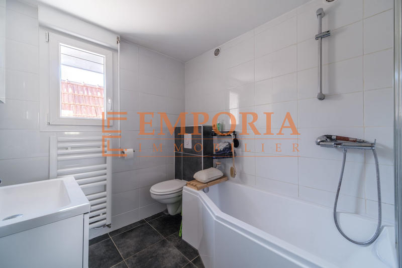 Maison - 91 m² - 6 pièces