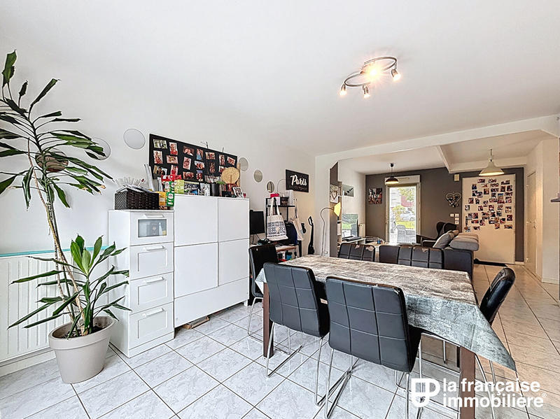 Maison - 93 m² - 5 pièces